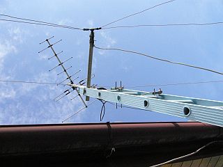 図1:HF,VHF用アンテナ類 <click>→図2:取り外し完了