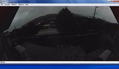 図5:180度カメラの夕暮れの映像 <click>→図6:120度カメラの映像では、まだ明るい!