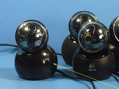 図1:左:QVR-1、右:Qcam Orbit AF群 <click>→図2:雑誌ASCII上のデータ表