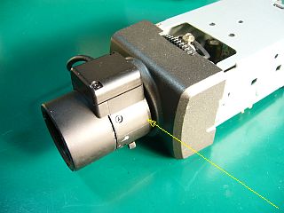図9:回転出来るが、意味無し?! <click>→図10:CCDユニットの前後調節