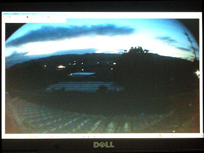 図3:「UCAM-DLY300」の映像/画像 <click>→図4:ワイド/望遠レンズ付加のため加工