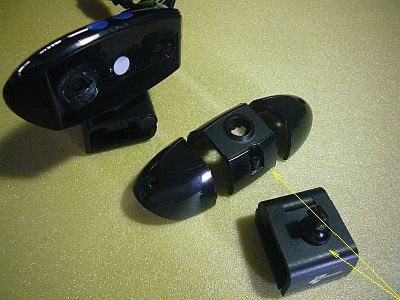 図3:かなりの部分を3Dカメラから頂く <click>→図4:C270の台座は徹底的に削って、取り付け