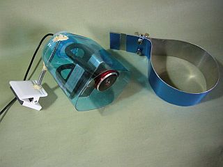 図1:1.3Mカメラを改造補強 <click>→図2:盲点は生垣の表(/裏)側