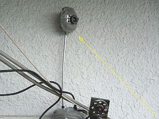 図3:5LEDライトを流用(下は、BBCAM 130) <click>→図4:USBケーブルを短縮・加工・接続