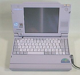 電源は入ってるのに動作しないLib50M (真ん中に写ってるのは、カメラ支持棒)