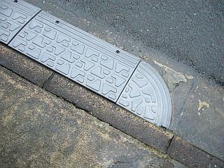 図1:1回目は無事通過! <click>→図2:流水はあったようだが