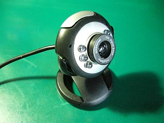 図1:TechNet製C016もどき <push>→図2:屋外風景の白飛び <click>→図3:室内ならOKだが