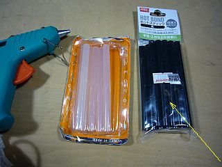 図1:黒色のホットスティックを買った <push>→図2:青色を使った加工端子類 <click>→図3:瞬間加熱式半田鏝は重過ぎて使い難い