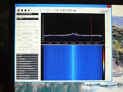 図1:「sdrsharp」の実働画面 <click>→図2:自作のアンテナ切替器