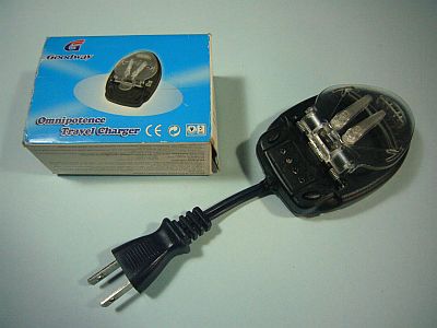 図3:尻尾の生えたお玉杓子 <click>→図4:ACプラグ部が壊れてしまった