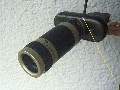 図1:「望遠カメラ」の頭部 <click>→図2:この「望遠カメラ」だけが曇ってしまった