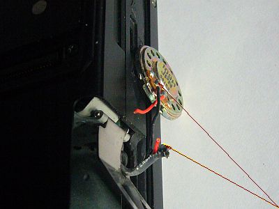 図1:断線していたスピーカー結線 <click>→図2:サウンド復活!