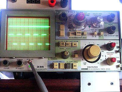 図1:定期試験中の「SonyTek.335」 <click>→図2:「ヤフオク」オシロ出展品の一部