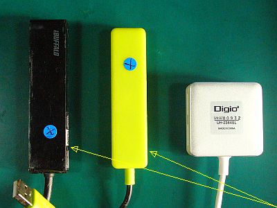 図1:1個目:黒色、2個目:黄色、右端は正常品 <push>→図2:直接接続なら可動? <click>→図3:5m延長ケーブル経由では不可!