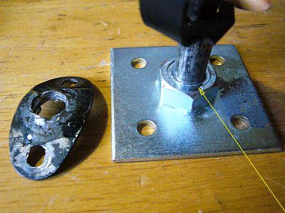 図1:支え棒を打ち込んだ <click>→図2:今度は大丈夫?!