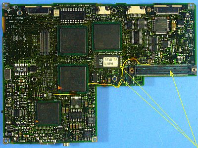 図1:頂いた「PC110」主基板ジャンク <click>→図2:PC110関連書籍類