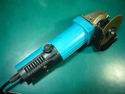 図1:3台目の「SDG-100D」 <click>→図2:グリースを拭い取って、詰め替え