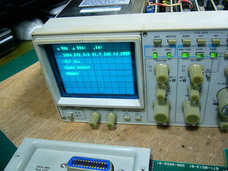 図4:GPIBボードを外したら、少しだけ動き始めた