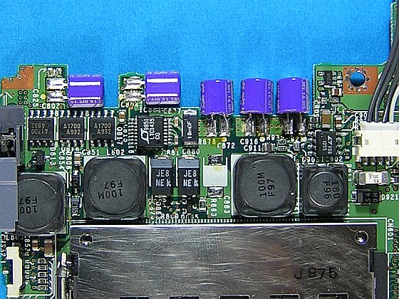 表側の電源部 <クリック>で、裏側の電源部