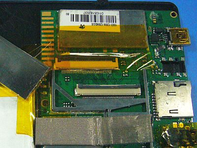 図7:「CH4304」のLCD端子部 <click>→図8:横から見たLCD端子部