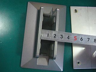 図9:NEC製?ジャンク台座を加工 <click>→図10:軽いのが難点