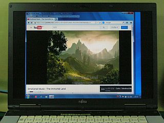 図7:YouTubeも難無く <click>→図8:有線LANのみ