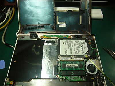 図3:SATA-HDD100GBに換装 <click>→図4:HDD regenerator実行後の乱れ