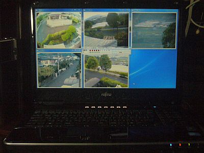 図1:早速、看視用に試用 <click>→図2:映り込みが目障り!