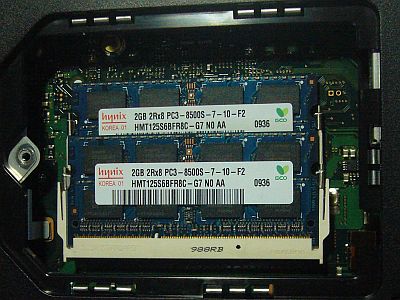 図3:2GBx2 PC3だった! <click>→図4:「バックライト用LED光源部?」