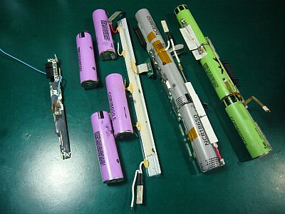 図2:剥き出した“バッテリ・セル+制御回路群”