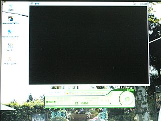 図3:当初の画面(映らない?) <click>→図4:ケースを分解して信号を確認
