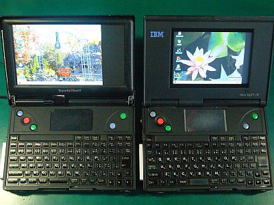 図1:2台の表示改良版「PC110」 <click>→図2:それぞれ3台の共演