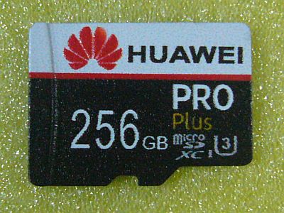 図1:microSD 256GB(Huawei印?) <click>→図2:ジャンク品セット