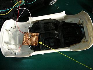 図3:キャパシティ・ハット風銅箔? <click>→図4:短いリード線と銅箔がアンテナ代わり?