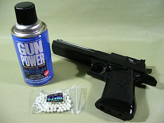 図1:本体、カートリッジ、BB弾 <click>→図2:デザートイーグル(ガス)、AUTOMAGIII(ハンド)、グロック17L(ハンド)