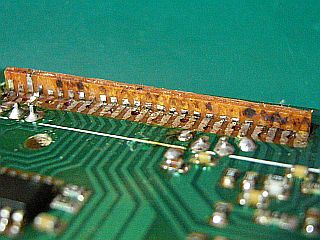 図7:マイコン基板側の出具合は? <click>→図8:パターン切れは細線で補った